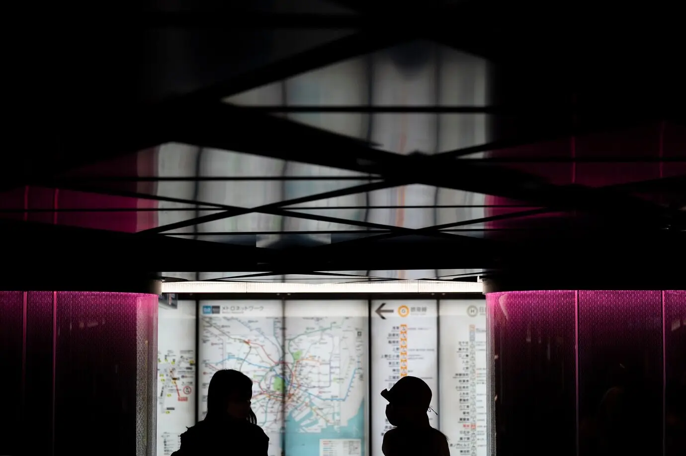 Кинематографическая эстетика городских таинственных огней